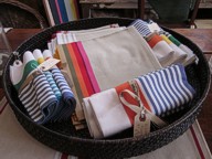 Click to enlarge Colorful table linens